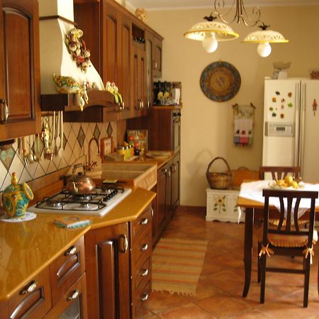 B&B Villa Liliya ฟิวเมเฟรดโด ดิ ชิซิเลีย ภายนอก รูปภาพ